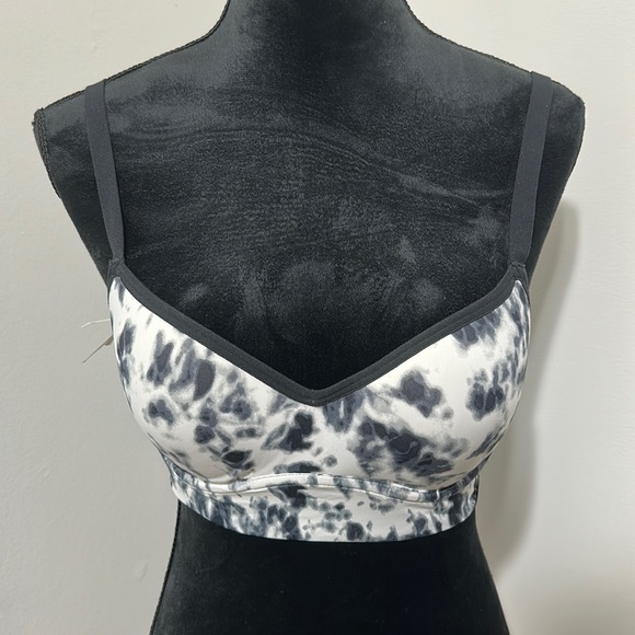 Pink Bra - Picture 1 of 4